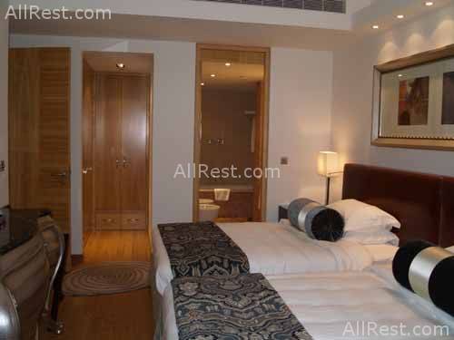 BurJuman Rotana Suites 10